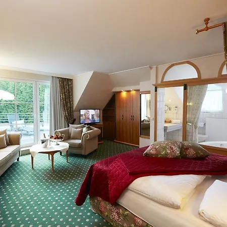 Aslan Kurpark Hotel 4*